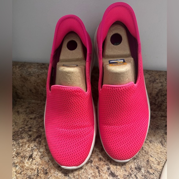 Beautiful women’s skechers pink color perfect!!size 7 - Picture 4 of 5